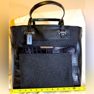 Like NEW, VINTAGE COACH!! Taylor leather, croc & wool accents & expandable sides